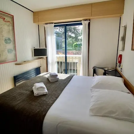 Hotel Arcantis Le Voltaire-2