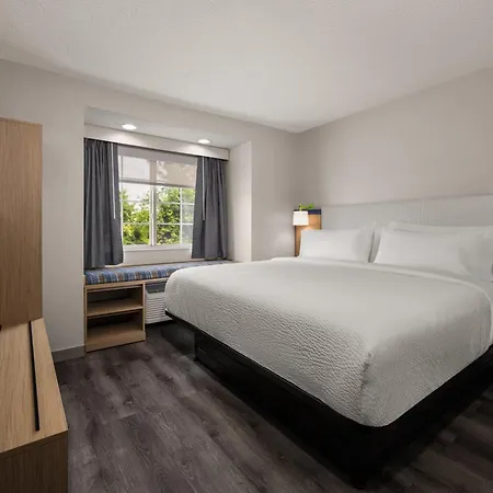 Greenville Pelham Inn By Ihg-3