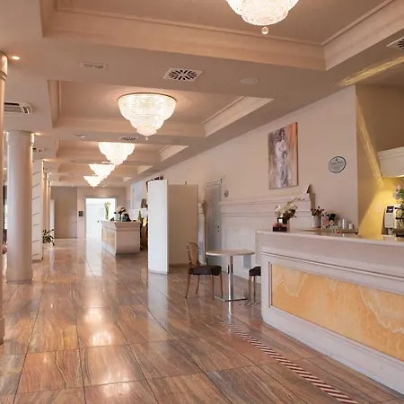 Grand Hotel Forlì-3