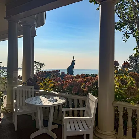 The Chanler At Cliff Walk-2