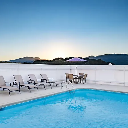 Days Inn By Wyndham Waynesville Nc-2