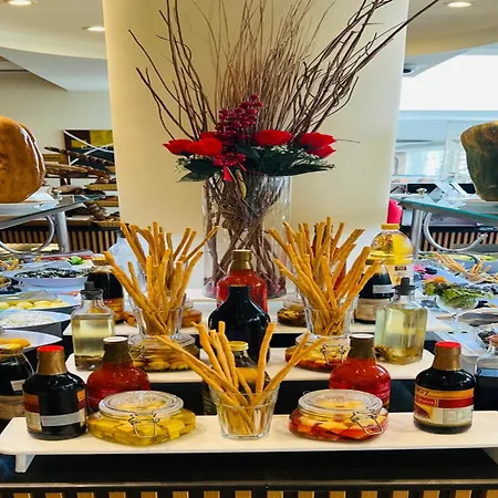 Palm Beach Resort Families And Couples Only-3