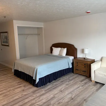 The Grand Beach Inn-2