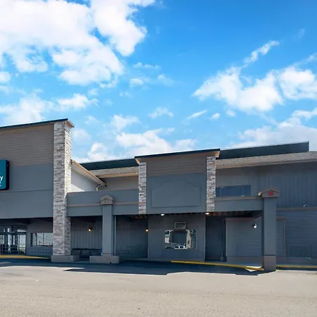 Quality Inn & Suites At Coos Bay-3