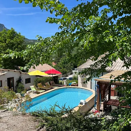 Maison Castellane Chambre d'Hotes B&B-2