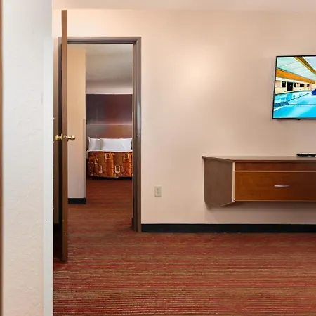 Grand Marquis Waterpark Hotel & Suites-3