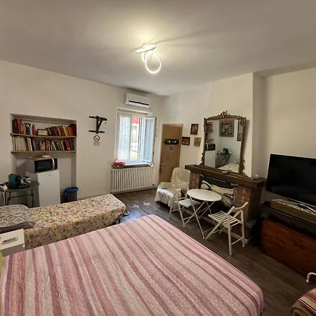 Room Saronno + B&B-2