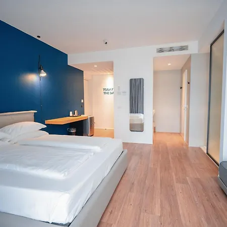Hoody Active & Happiness Hotel-3