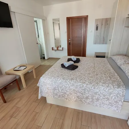 Guest House Krk Town Centre-2