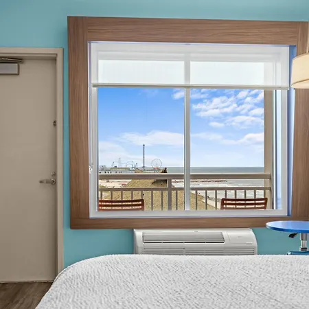 Holiday Inn Express & Suites - Galveston Beach By Ihg-2