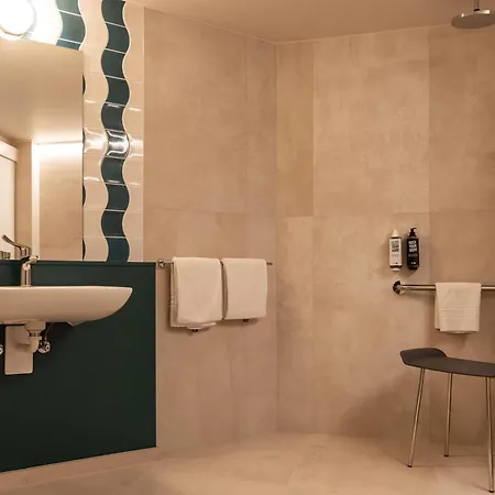 Ibis Styles Brugge Centrum-2