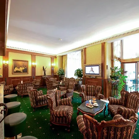 Grand Hotel London-3