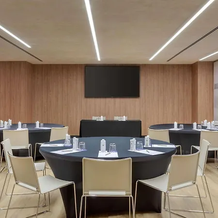 Novotel Valencia Lavant-3