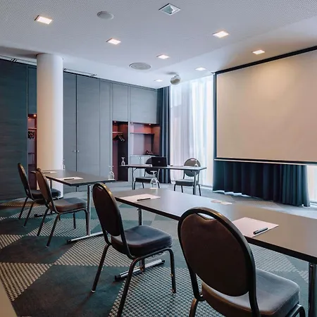 MÖVENPICK Hotel Stuttgart Airport-2