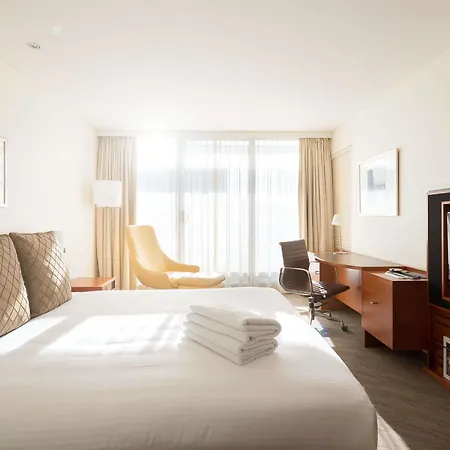Novotel Canberra-2