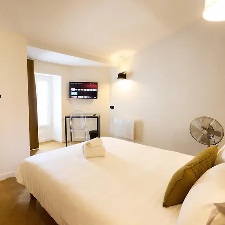 Hôtel Henri IV-2