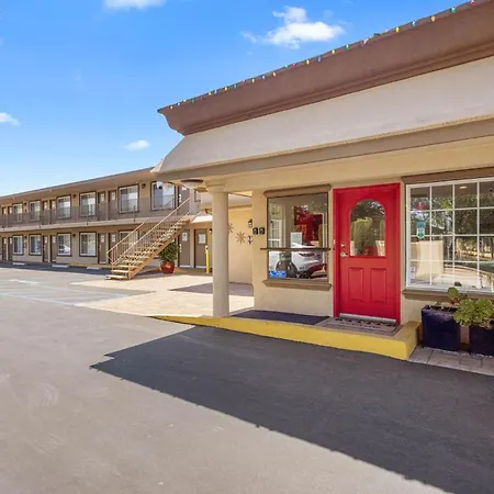 Hotel 414 Anaheim-2
