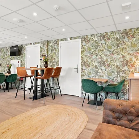Guesthouse Ouddorp Connection-2