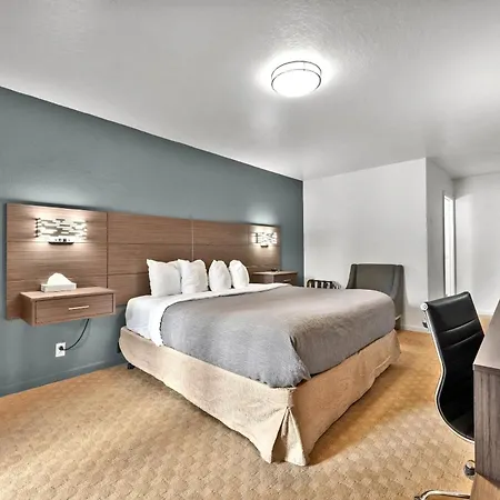 Econo Lodge Inn & Suites Heavenly Village Area-3