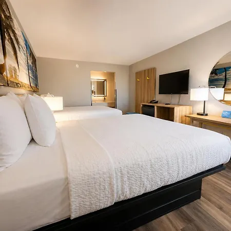 Days Inn By Wyndham Fort Myers-3
