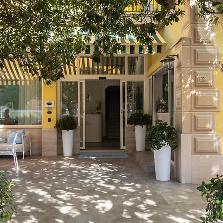 Hotel Riviera-3