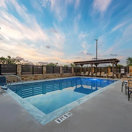 Best Western Plus Georgetown Inn & Suites-3