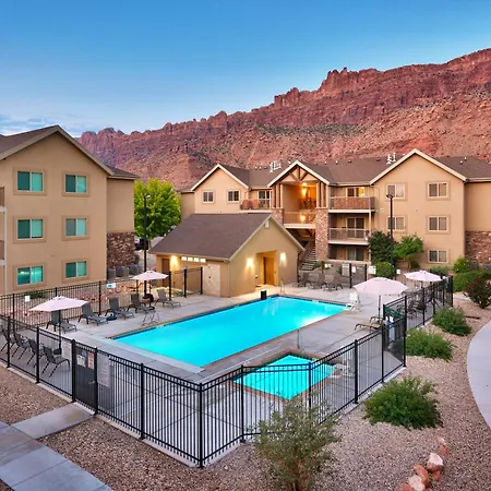 Moab Redcliff Condos-3