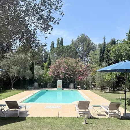 Domaine Au Coeur des Alpilles-3