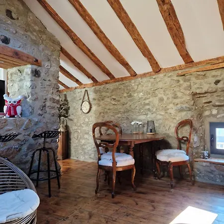 La Petite Chapelle-2