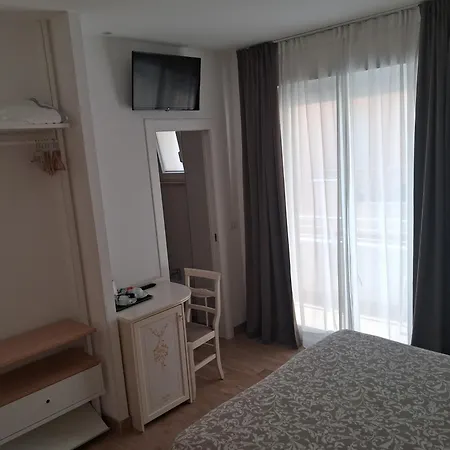 Hotel Flora-2