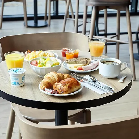B&B HOTEL Paris Ivry Quai de Seine-3