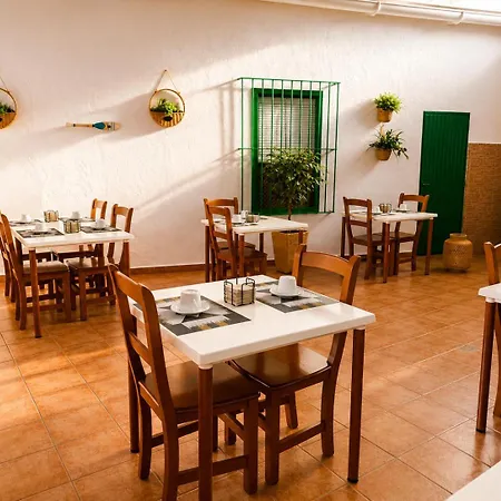Hostal El Faro-3