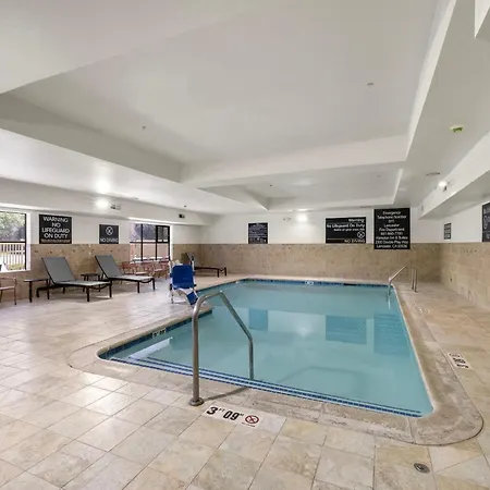 Hampton Inn & Suites Lancaster-3