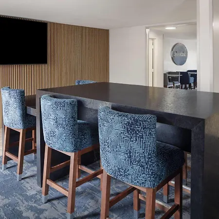 La Quinta Inn By Wyndham Omaha West-3