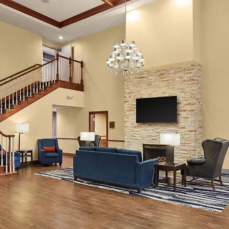 Comfort Suites Milwaukee Airport-3