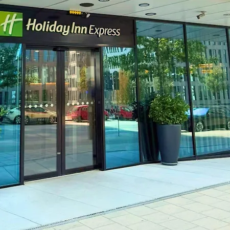 Holiday Inn Express Munich City West By Ihg-3