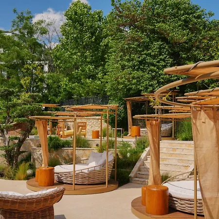 Select Hill Resort-2