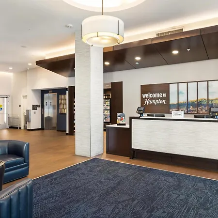Hampton Inn & Suites Los Angeles - Glendale-2