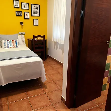 Hostal Trevelez-3