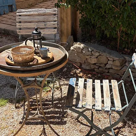 Le Patio aux Oiseaux-2