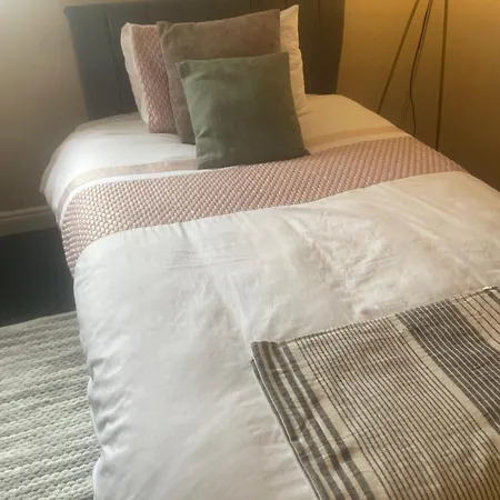 Eamonns Cosy B&B Private Parking-2