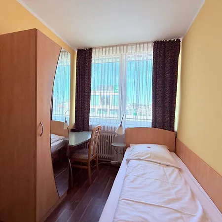 Hotel Stadt Hamburg am Fluss Saarbrücken-3