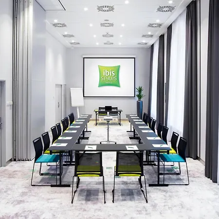 Ibis Styles Budapest Center-2