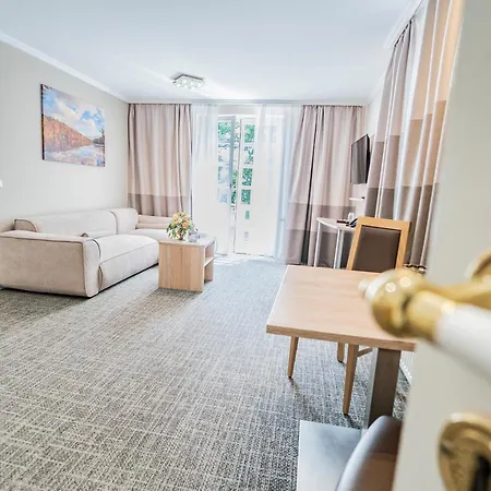 Hotel Waldhalle-3