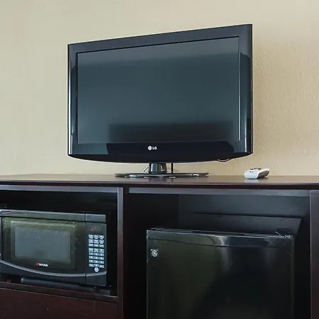 Quality Inn Calhoun North I-75-3