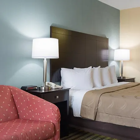 Quality Inn Calhoun North I-75-2