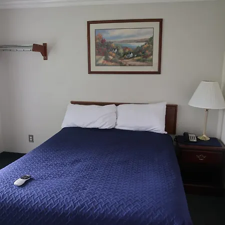 Merrill Field Inn-3