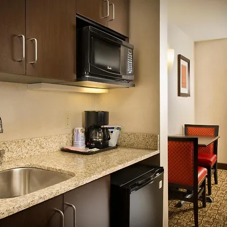 Holiday Inn Express & Suites Alexandria - Fort Belvoir By Ihg-2