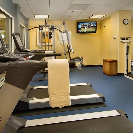 Holiday Inn Express & Suites Alexandria - Fort Belvoir By Ihg-3