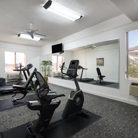 Baymont By Wyndham Savannah/Garden City-3